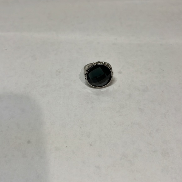 Vintage black/silvertone/Adjustable band ring - Picture 2 of 2